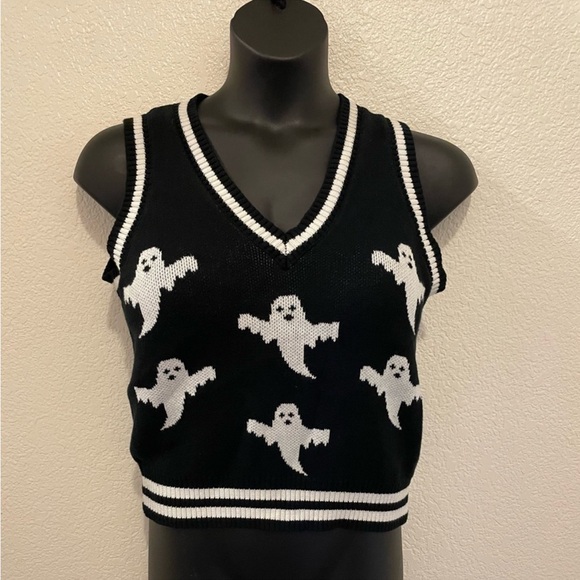Unique Vintage Sweaters - Unique vintage XL ghost vest